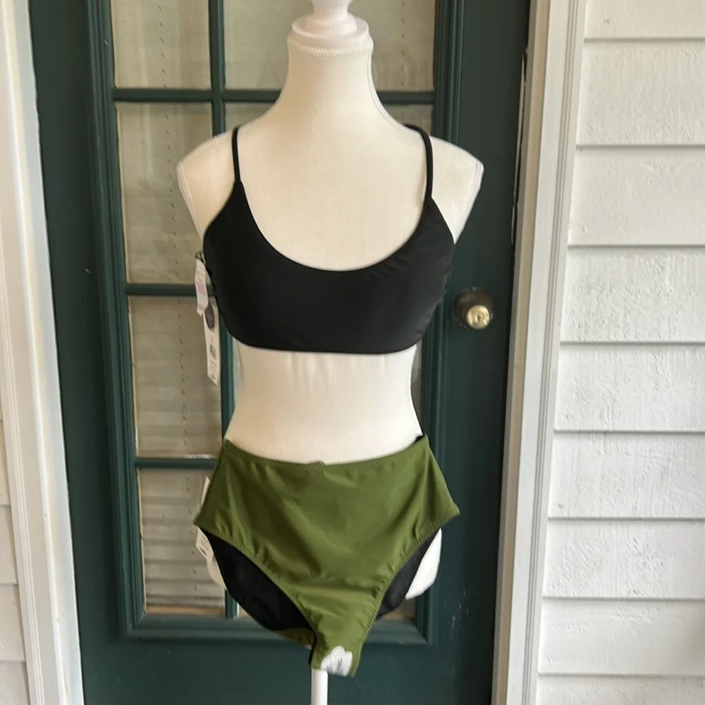 No Boundaries NWT Reversible Olive Green and Black Halter Bikini Top